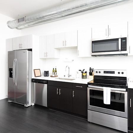 Flexhome Skywalk To Fiserv 1Br Apt U5 Milwaukee Exteriör bild