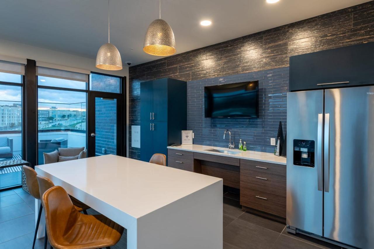 Flexhome Skywalk To Fiserv 1Br Apt U5 Milwaukee Exteriör bild