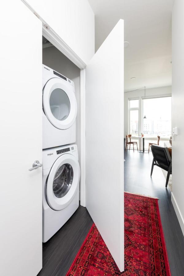 Flexhome Skywalk To Fiserv 1Br Apt U5 Milwaukee Exteriör bild